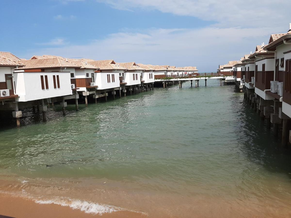 Wonderland Private Pool Villas At Port Dickson Ngoại thất bức ảnh
