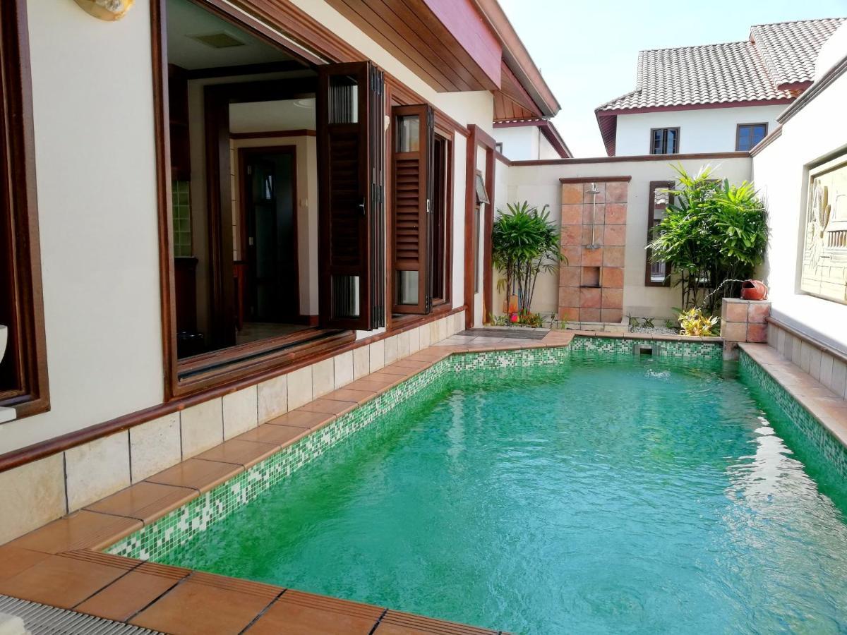 Wonderland Private Pool Villas At Port Dickson Ngoại thất bức ảnh